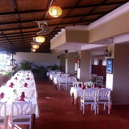 White Beach Hotel สีหนุวิลล์ ภายนอก รูปภาพ