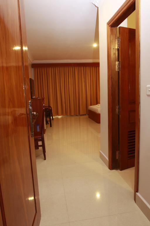 White Beach Hotel สีหนุวิลล์ ภายนอก รูปภาพ
