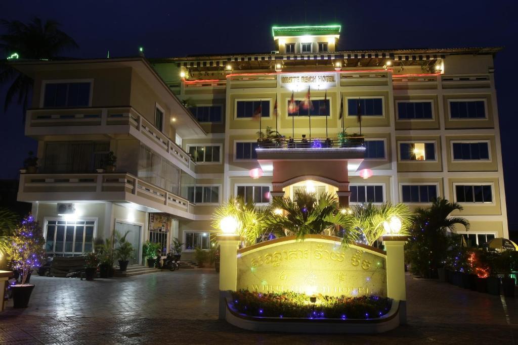 White Beach Hotel สีหนุวิลล์ ภายนอก รูปภาพ