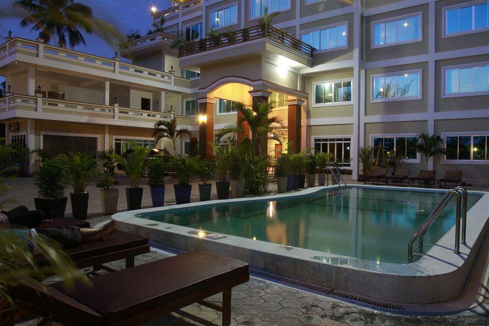 White Beach Hotel สีหนุวิลล์ ภายนอก รูปภาพ