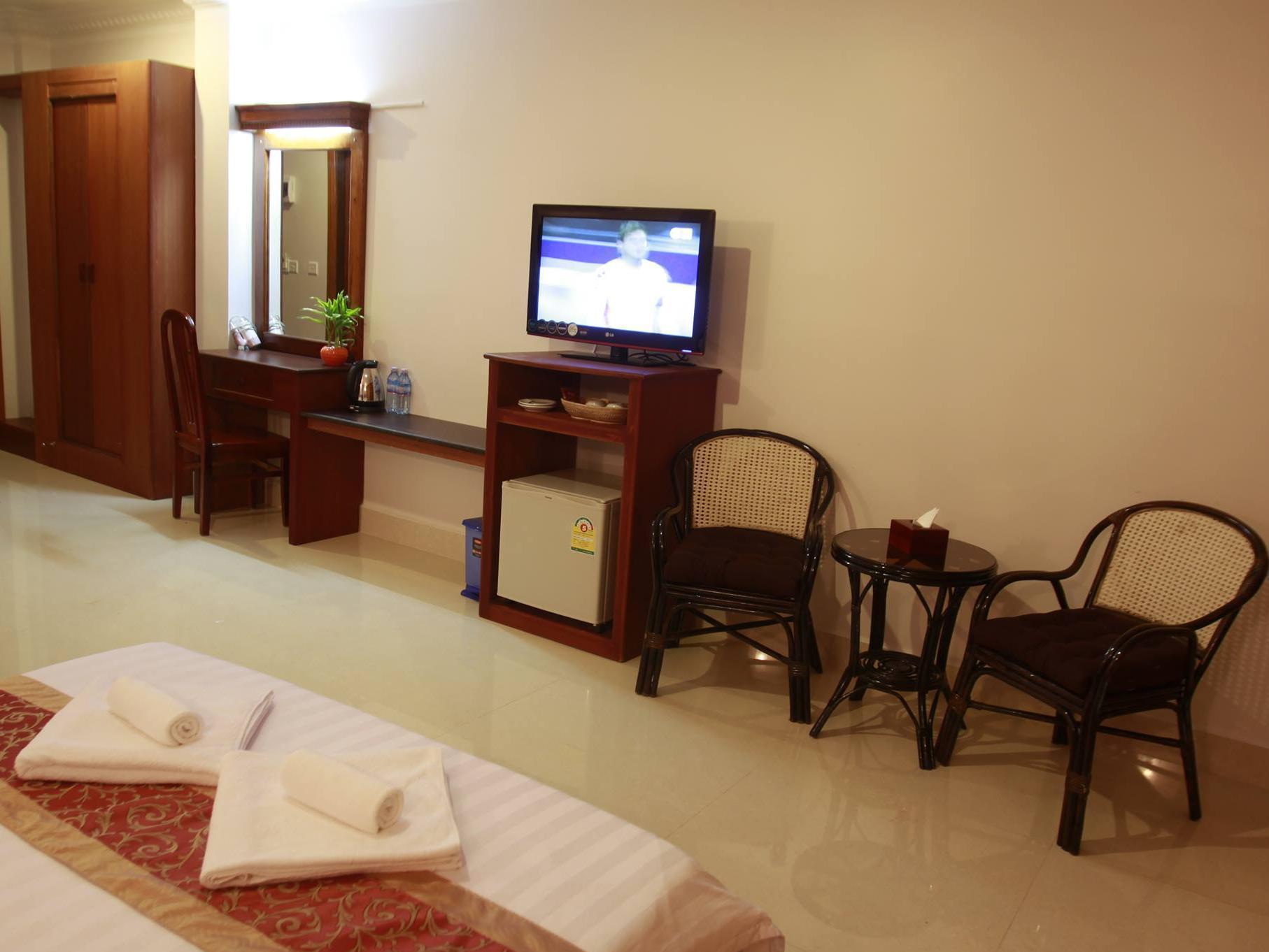 White Beach Hotel สีหนุวิลล์ ภายนอก รูปภาพ