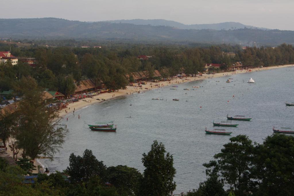 White Beach Hotel สีหนุวิลล์ ภายนอก รูปภาพ