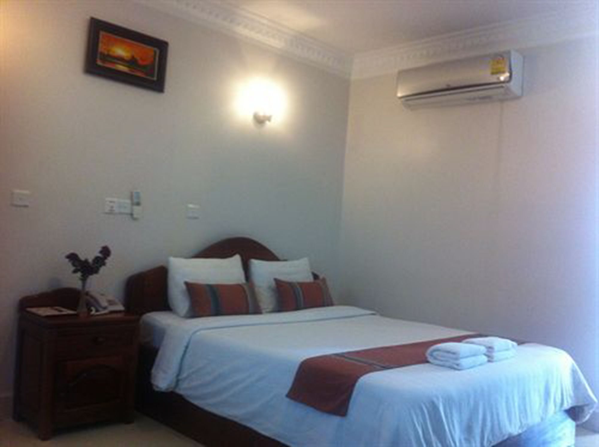 White Beach Hotel สีหนุวิลล์ ภายนอก รูปภาพ