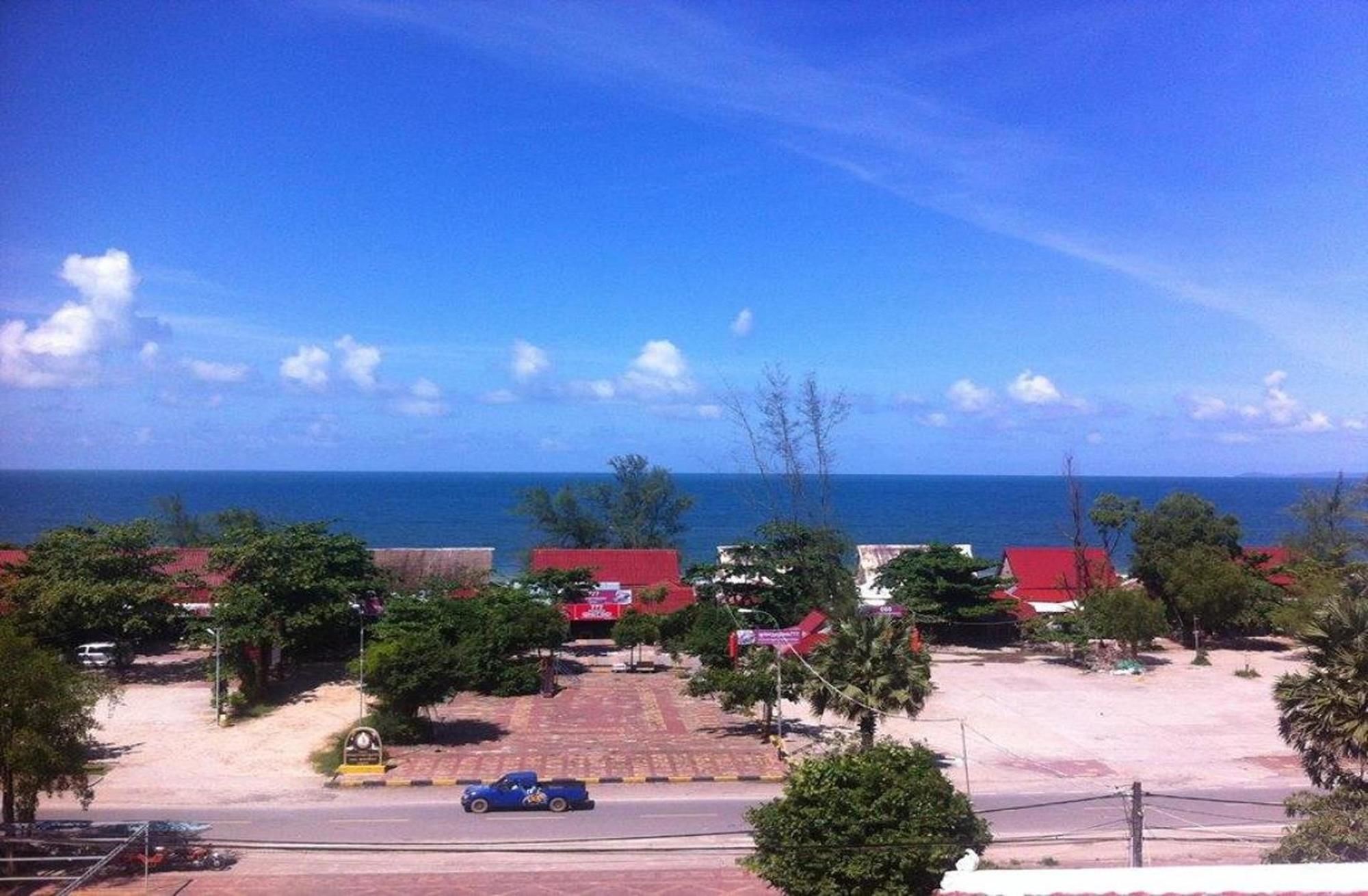 White Beach Hotel สีหนุวิลล์ ภายนอก รูปภาพ