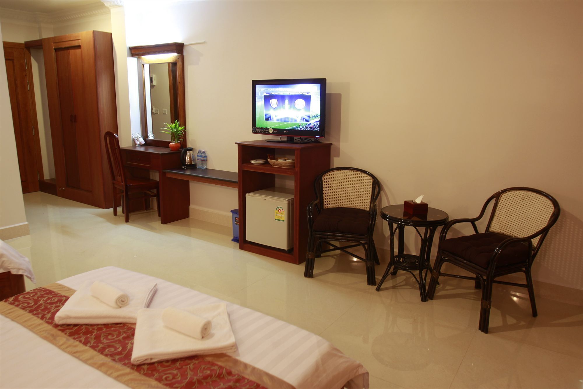 White Beach Hotel สีหนุวิลล์ ภายนอก รูปภาพ
